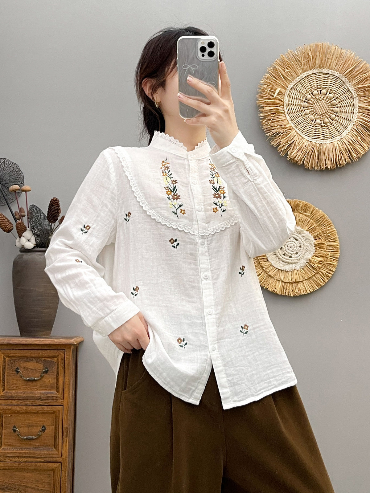 2830 Collar Embroidered Lace Cotton Yarn Long Sleeve Shirt